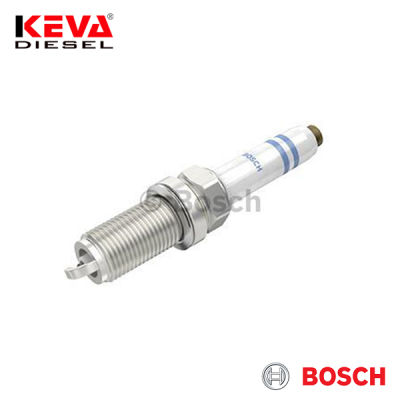 0241245673 Bosch Platinum Spark Plug for Audi, Seat, Volkswagen, Skoda - 1